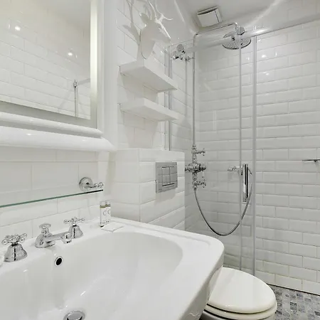 Charming 2p - Musee D'orsay Louvre Nyaraló