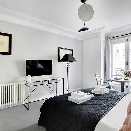 Charming 2p - Musee D'orsay Louvre *