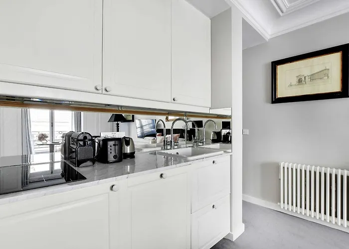 Charming 2p - Musee D'orsay Louvre Nyaraló *