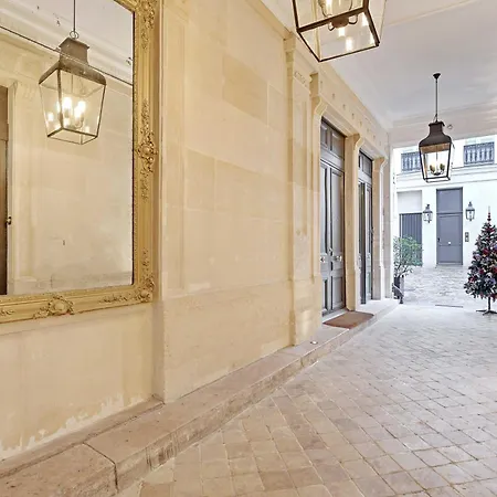 Charming 2p - Musee D'orsay Louvre